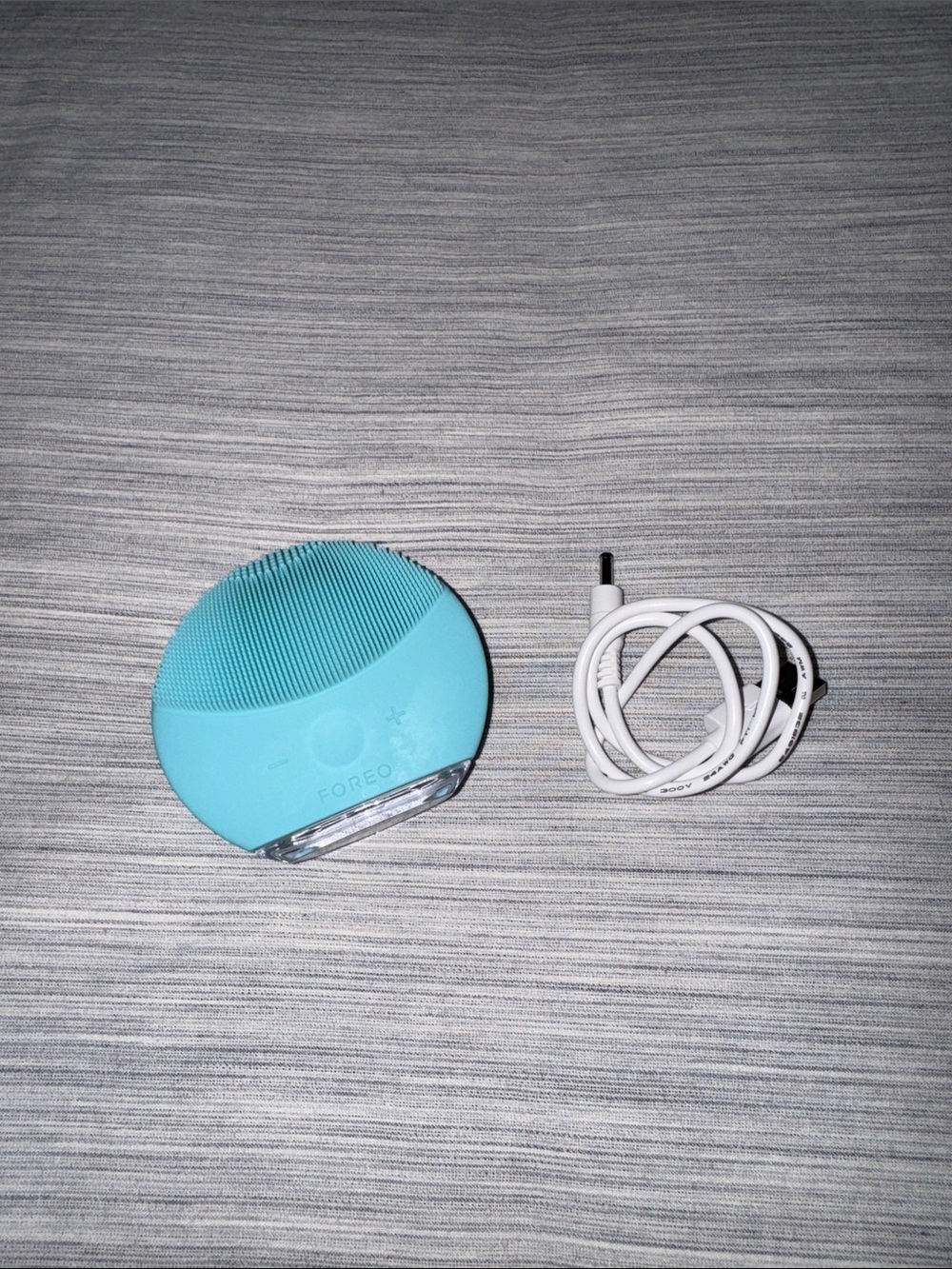FOREO Luna Mini 2 Facial Cleansing Device - Teal Blue